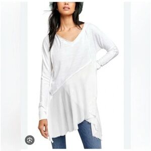 ✨3 for $15✨ We The Free Free People Long Sleeve Asymmetrical raw hem top